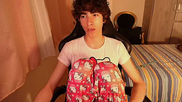 Nude Boy18 online show from 3, 11, 2025