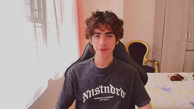 Nude Boy18 online show from 6, 10, 2025