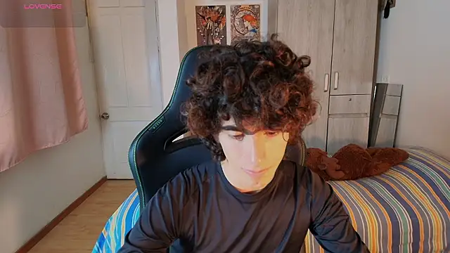 Nude Boy18 online show from 16, 1, 2026