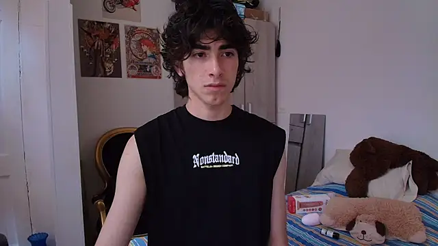 Nude Boy18 online show from 3, 11, 2025