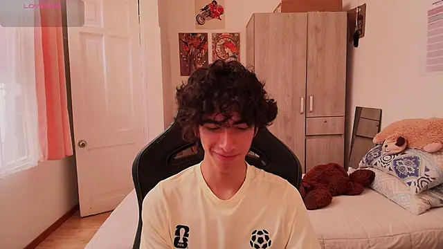 Nude Boy18 online show from 25, 4, 2026