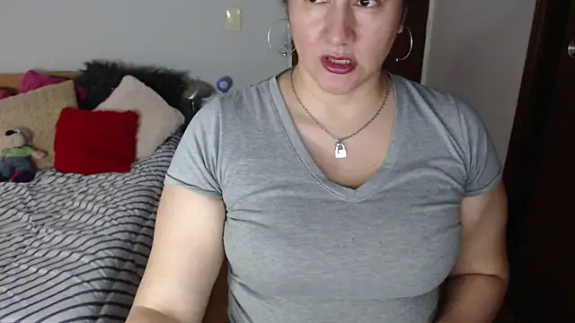 Aisha manzur online show from 16, 12, 2025