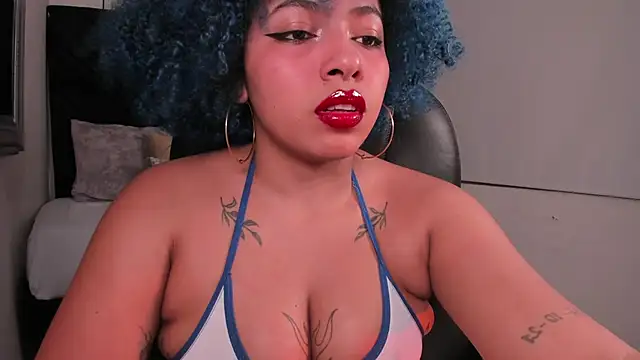 Snapshot of momo_ayasse chatting on 14, 5, 2026 momo ayasse online show from 14, 5, 2026