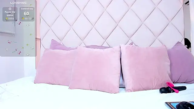 momo ayasse online show from 15, 10, 2025