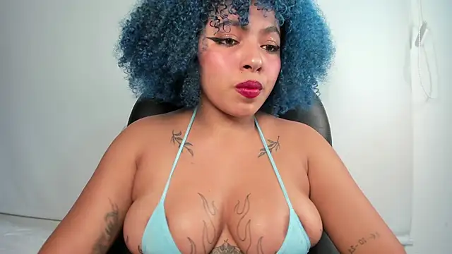 Snapshot of momo_ayasse chatting on 25, 4, 2026 momo ayasse online show from 25, 4, 2026