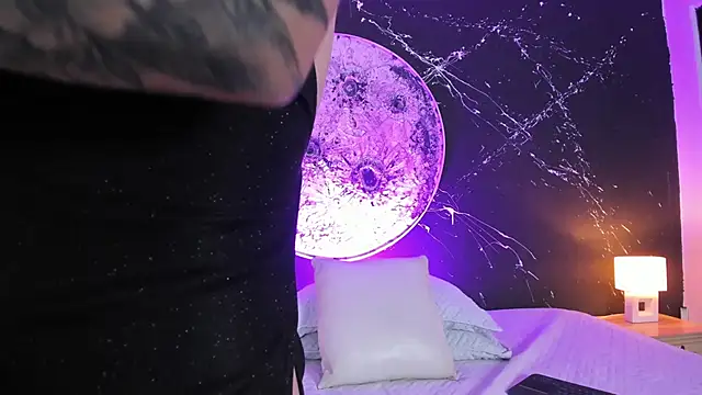 Snapshot of CarlySommers chatting on 3, 10, 2025 CarlySommers online show from 3, 10, 2025