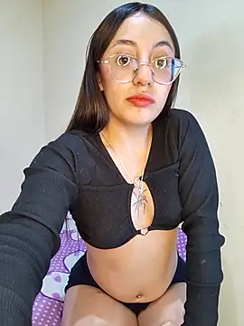 StefaniaFoxx  online show from 28, 4, 2026
