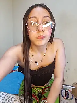 StefaniaFoxx  online show from 14, 2, 2026