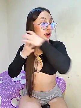 StefaniaFoxx  online show from 25, 4, 2026