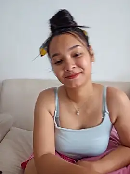 Natural Asian Girl online show from 24, 3, 2026