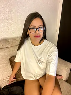 Snapshot of lunita_sweet5 chatting on 20, 9, 2025 lunita sweet5 online show from 20, 9, 2025