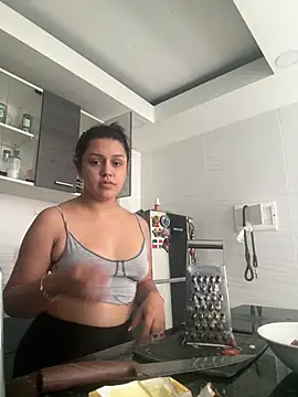 lunita sweet5 online show from 27, 6, 2026