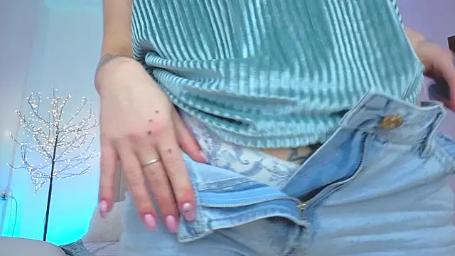 Little mia   online show from 27, 2, 2026