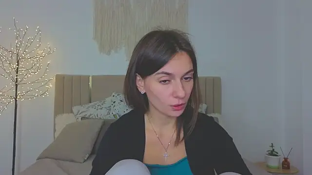 Little mia   online show from 2, 12, 2025