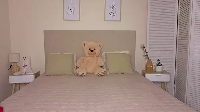 Little mia   online show from 24, 11, 2025