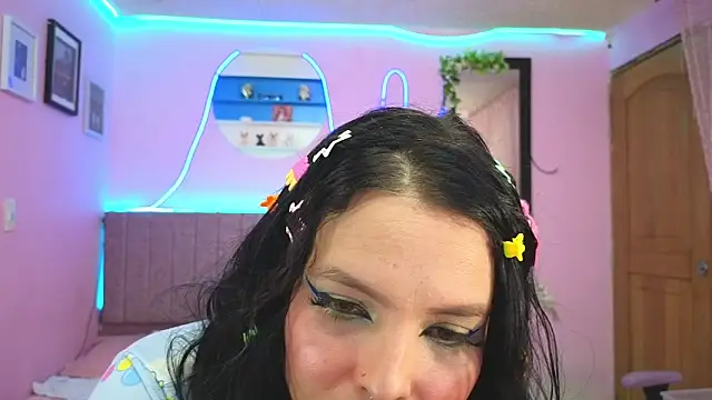 MiSofialeal online show from 17, 10, 2025