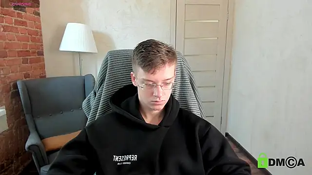 Harm Dick online show from 28, 9, 2025