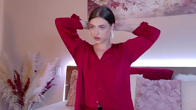 Sienna Voss online show from 10, 5, 2026