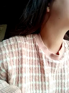 XoiXoi232 online show from 24, 4, 2026