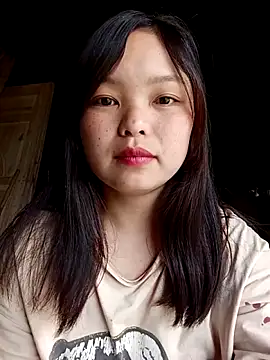 XoiXoi232 online show from 4, 4, 2026