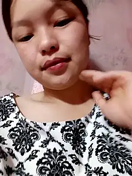 XoiXoi232 online show from 10, 9, 2025