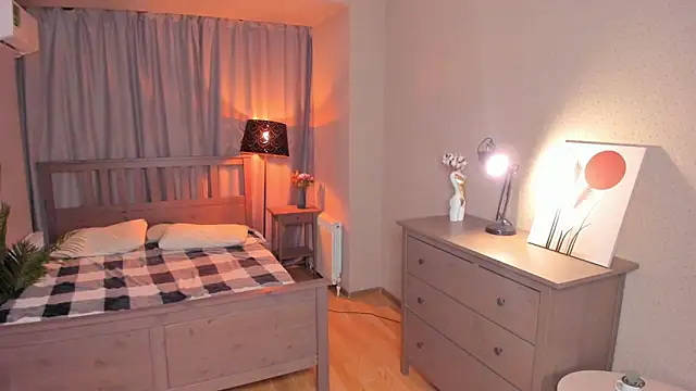 OdellaFrake online show from 19, 10, 2025