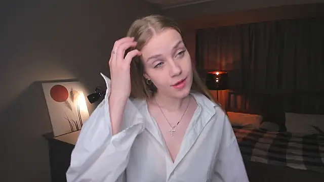 OdellaFrake online show from 26, 9, 2025