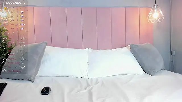 Cloe Black online show from 24, 9, 2025