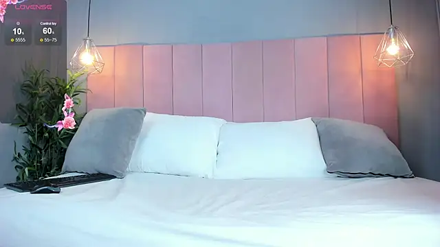 Cloe Black online show from 15, 10, 2025