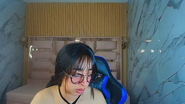 zoe r  online show from 20, 11, 2025