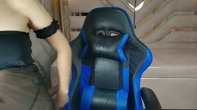 zoe r  online show from 23, 9, 2025