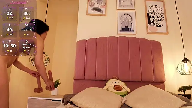 Isabelgh  online show from 14, 11, 2025