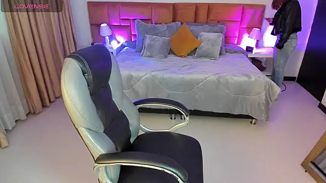 Catti Brie online show from 10, 9, 2025