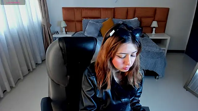 Catti Brie online show from 23, 10, 2025