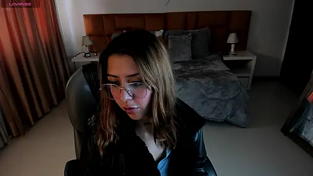 Catti Brie online show from 7, 11, 2025