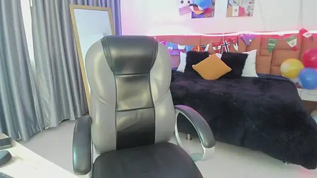 Catti Brie online show from 12, 7, 2026