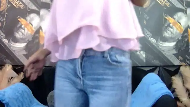 Lilmisbaddyxxx online show from 8, 2, 2026