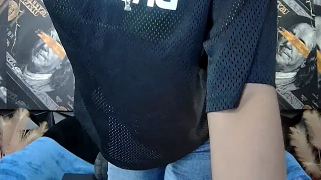 Lilmisbaddyxxx online show from 4, 2, 2026