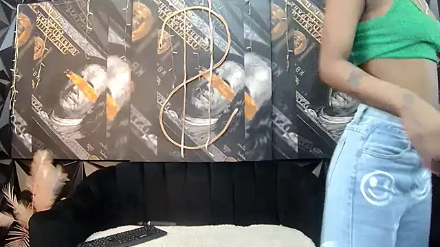 Lilmisbaddyxxx online show from 15, 12, 2025