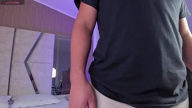 Axel grey  online show from 22, 4, 2026