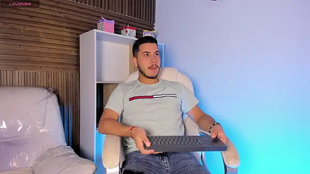 Axel grey  online show from 1, 10, 2025