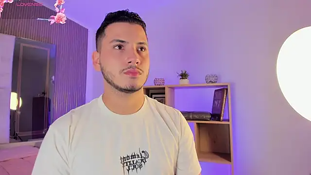 Snapshot of Axel_grey_ chatting on 14, 7, 2026 Axel grey online show from 14, 7, 2026