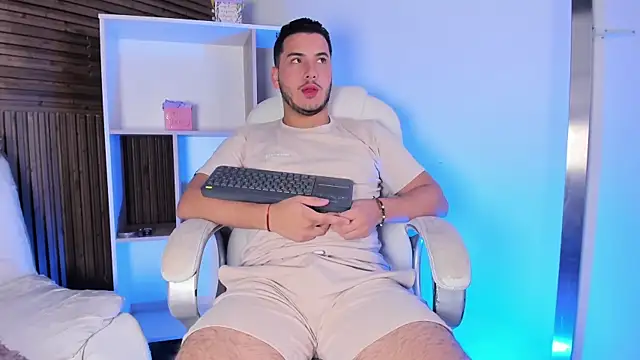 Axel grey  online show from 29, 10, 2025