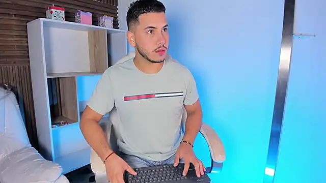 Axel grey  online show from 23, 9, 2025