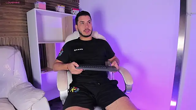 Axel grey  online show from 14, 10, 2025