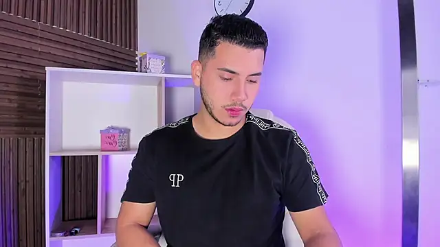 Axel grey  online show from 24, 10, 2025