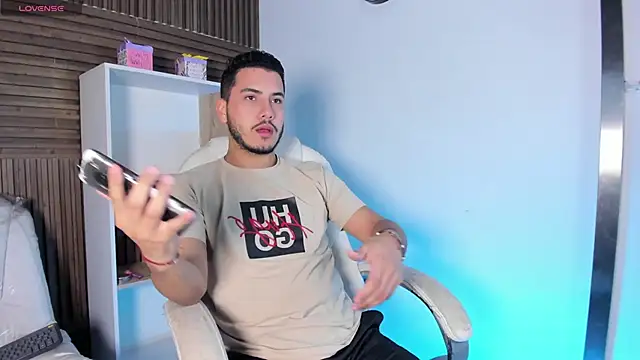 Axel grey  online show from 9, 10, 2025