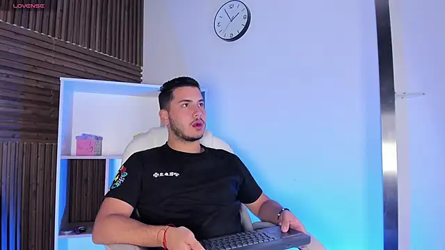 Axel grey  online show from 4, 11, 2025