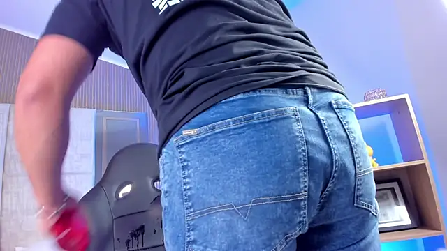 Axel grey  online show from 23, 3, 2026