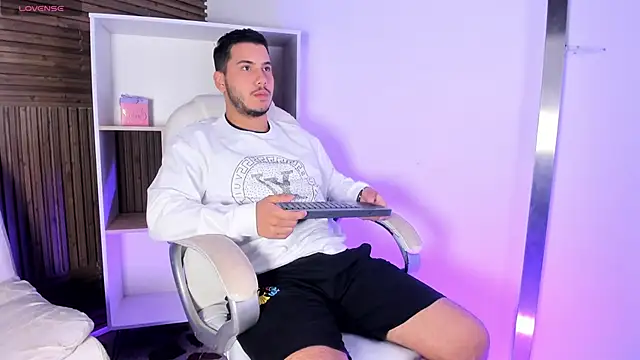 Axel grey  online show from 9, 11, 2025